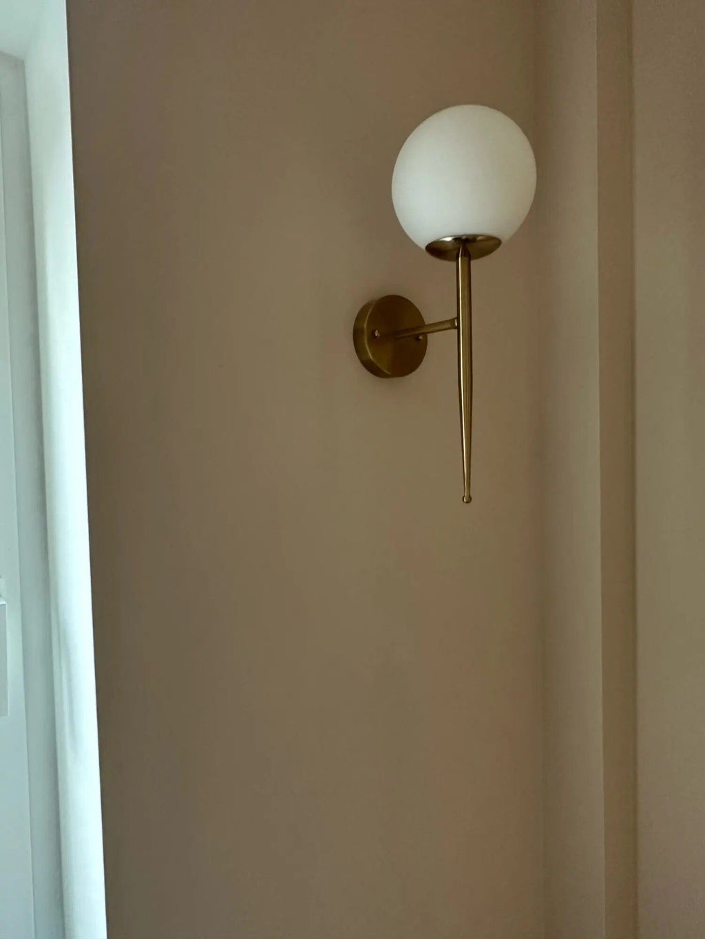 NordicVibe Wall Lamp for Modern Living Spaces at Home