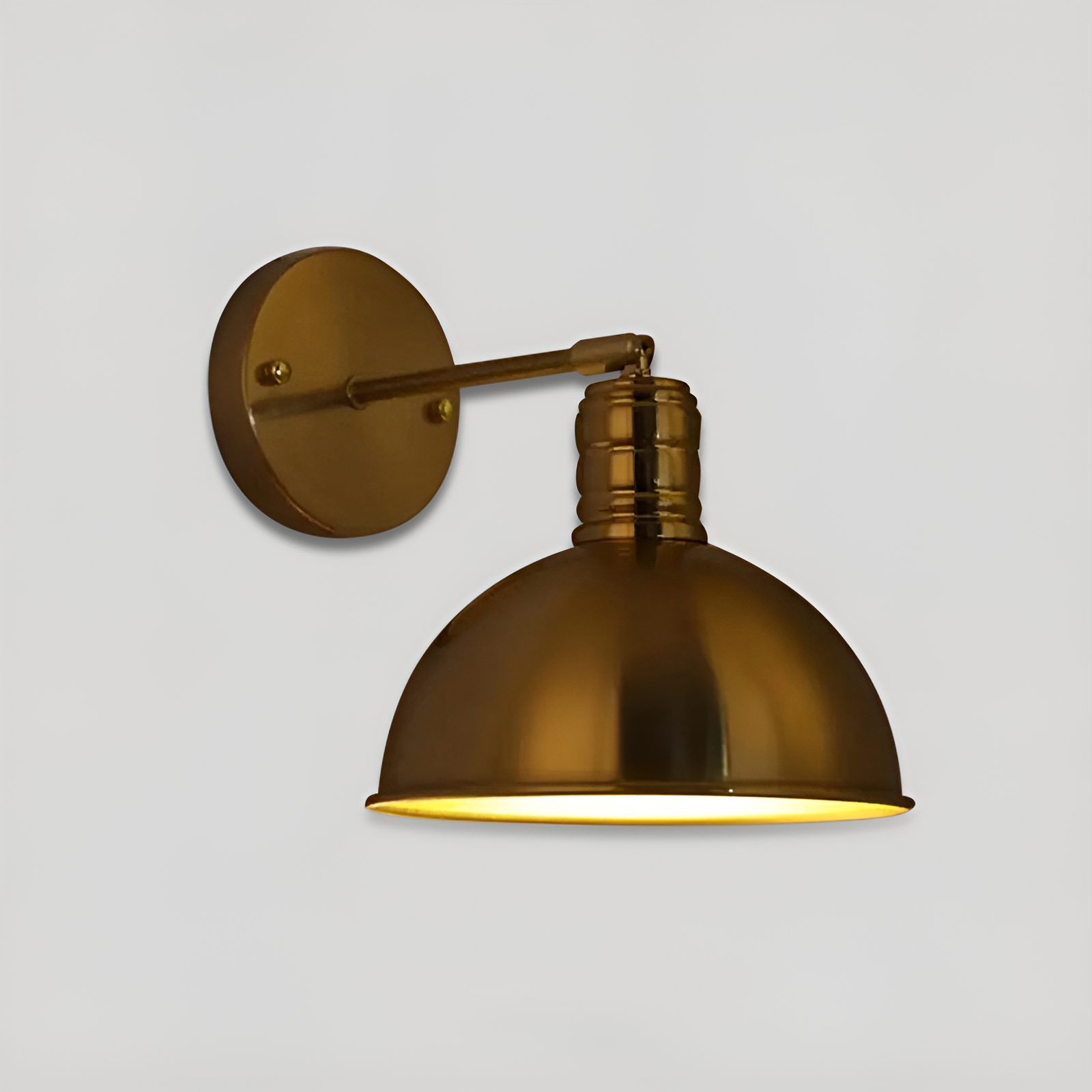 Antique-Style Arm-Mounted Wall Lamp With Brass Shade